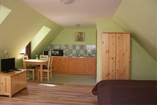 Hévíz Apartment Villa Attila מראה חיצוני תמונה